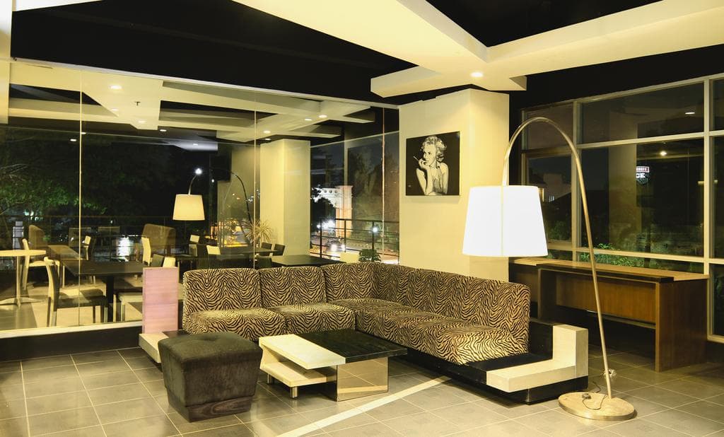 Valore Hotel Cimahi, Lobby