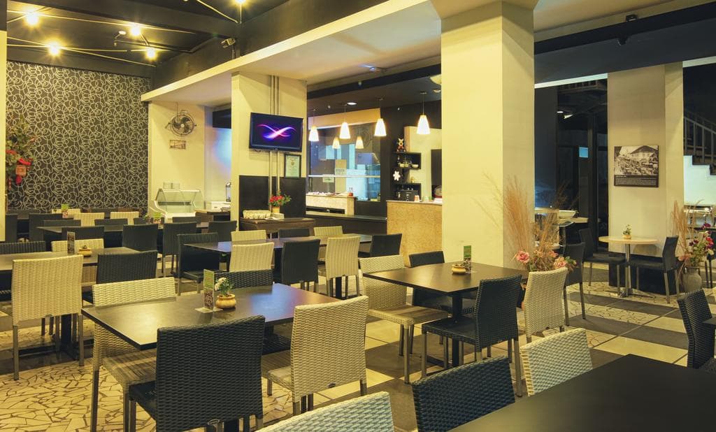 Valore Hotel Cimahi, Restaurant