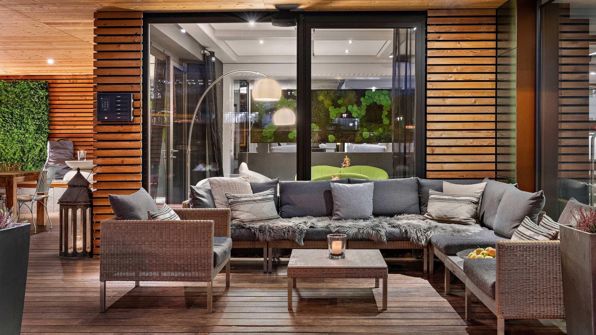 Central, General view