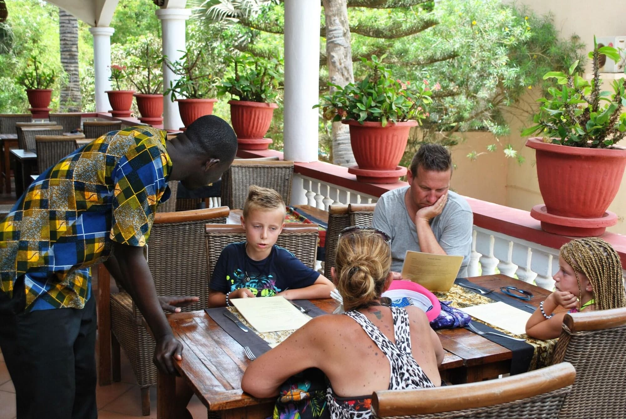 Lemon Creek, Restaurant