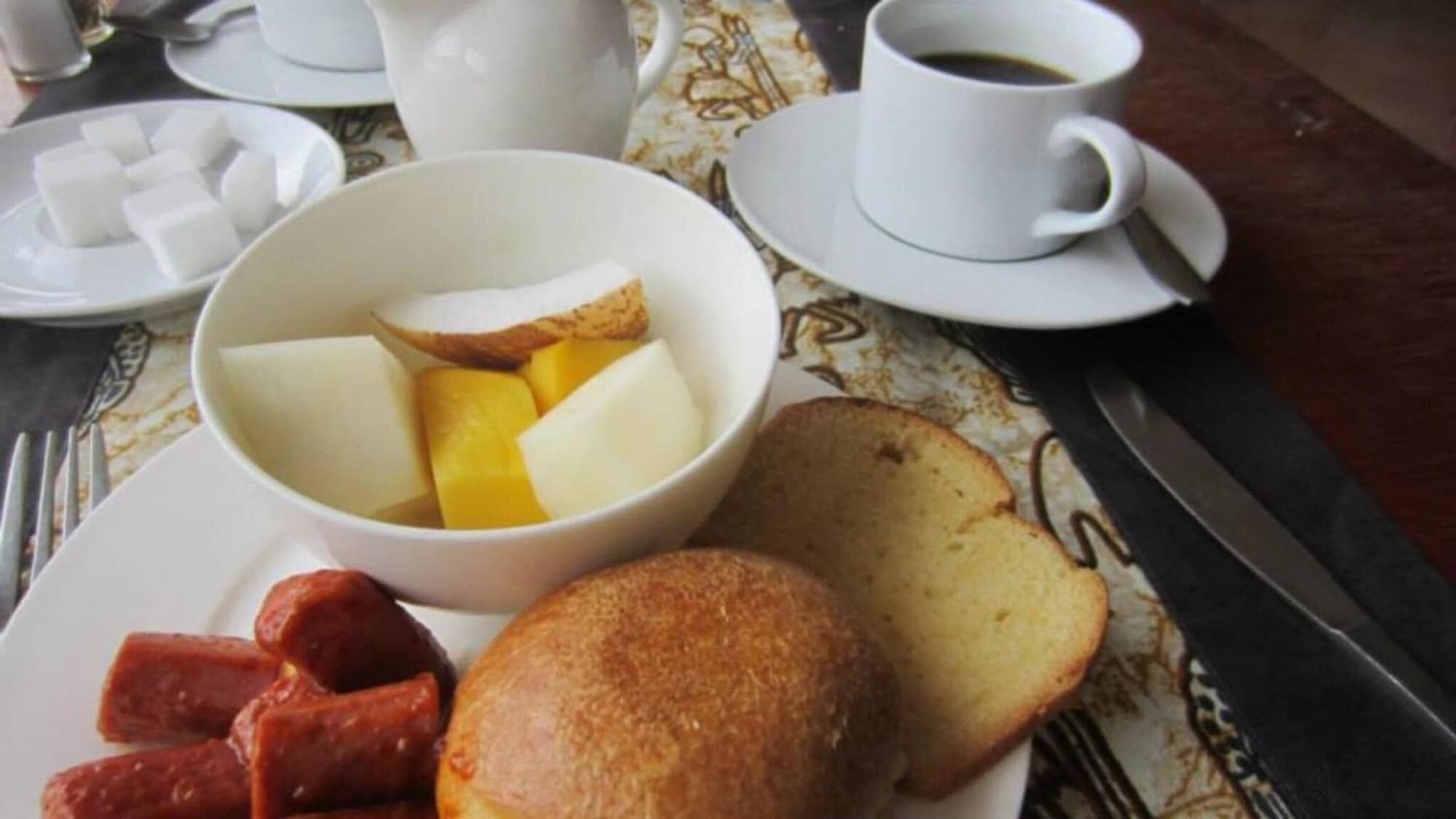 Lemon Creek, Restaurant