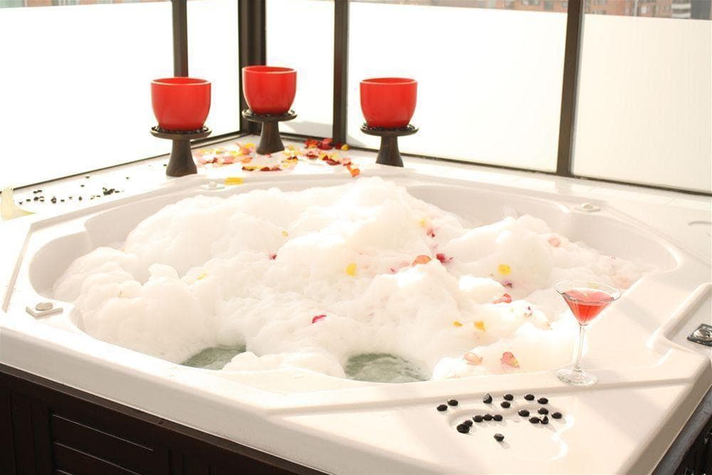 Suites 108, General view