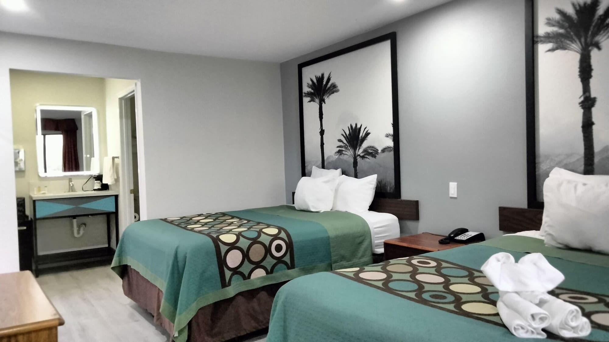 Super 8 By Wyndham Barstow, Room