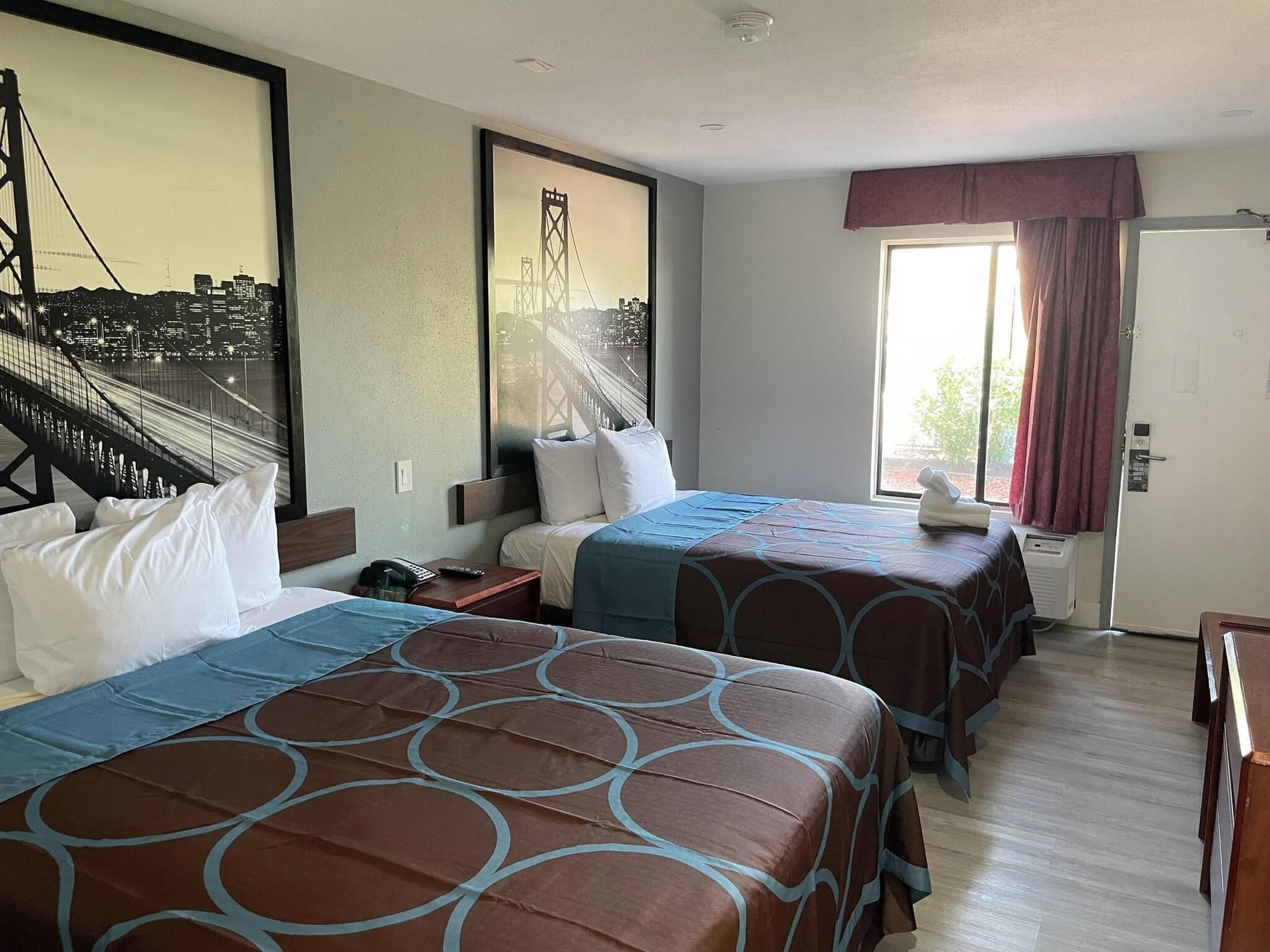 Super 8 By Wyndham Barstow, Room