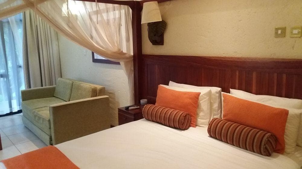 Cresta Mowana Safari Lodge, General view