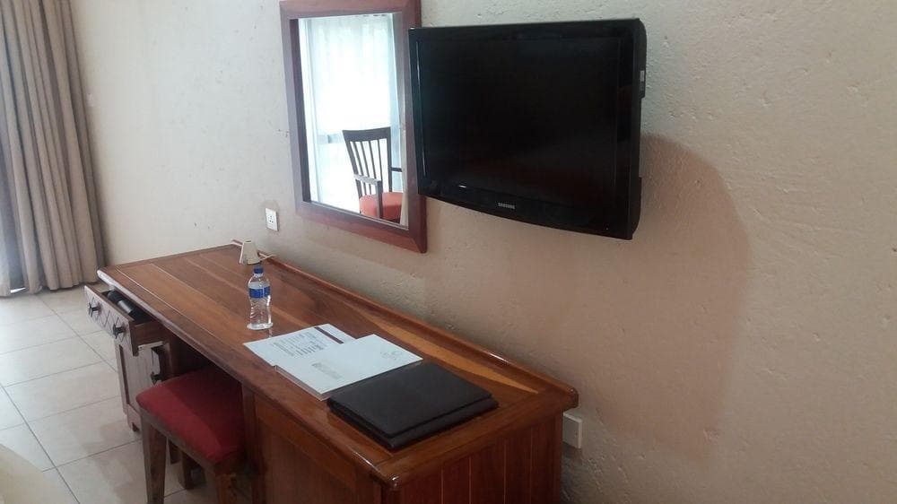 Cresta Mowana Safari Lodge, General view