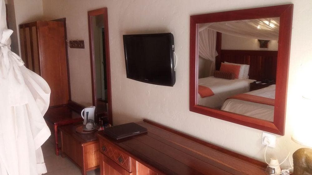 Cresta Mowana Safari Lodge, General view