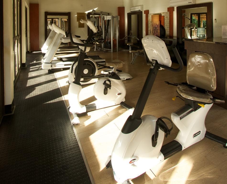 Cresta Mowana Safari Lodge, Sports and Entertainment