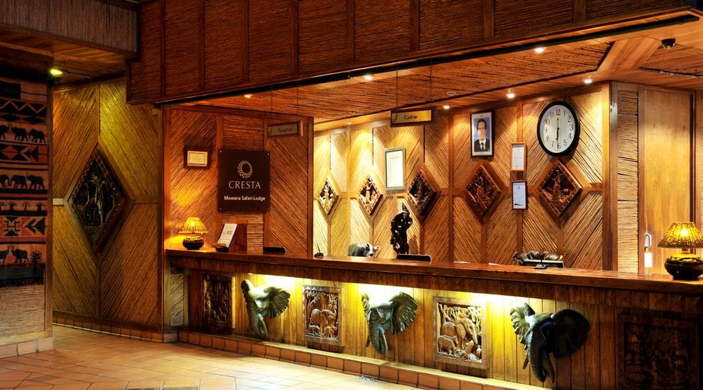 Cresta Mowana Safari Lodge, Lobby