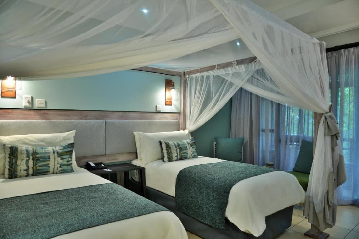 Cresta Mowana Safari Lodge, Room