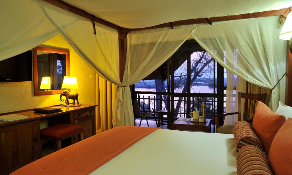Cresta Mowana Safari Lodge, Room