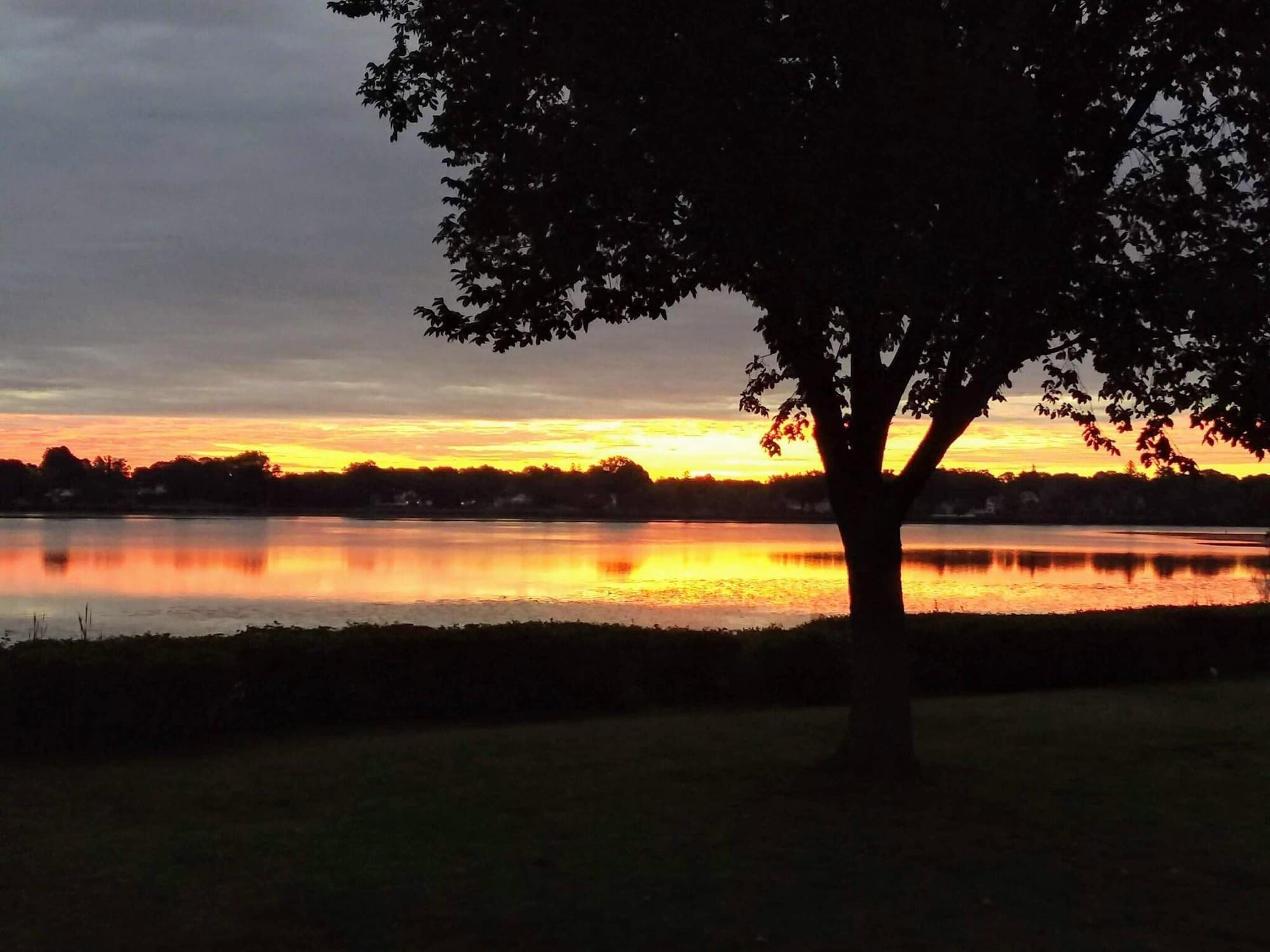 The Lakeside Inn, Room