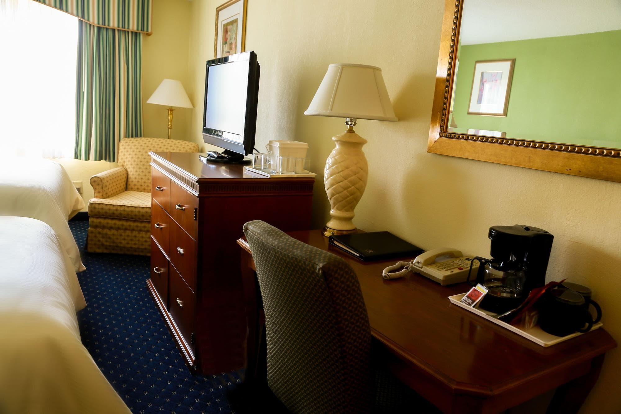 The Lakeside Inn, Room