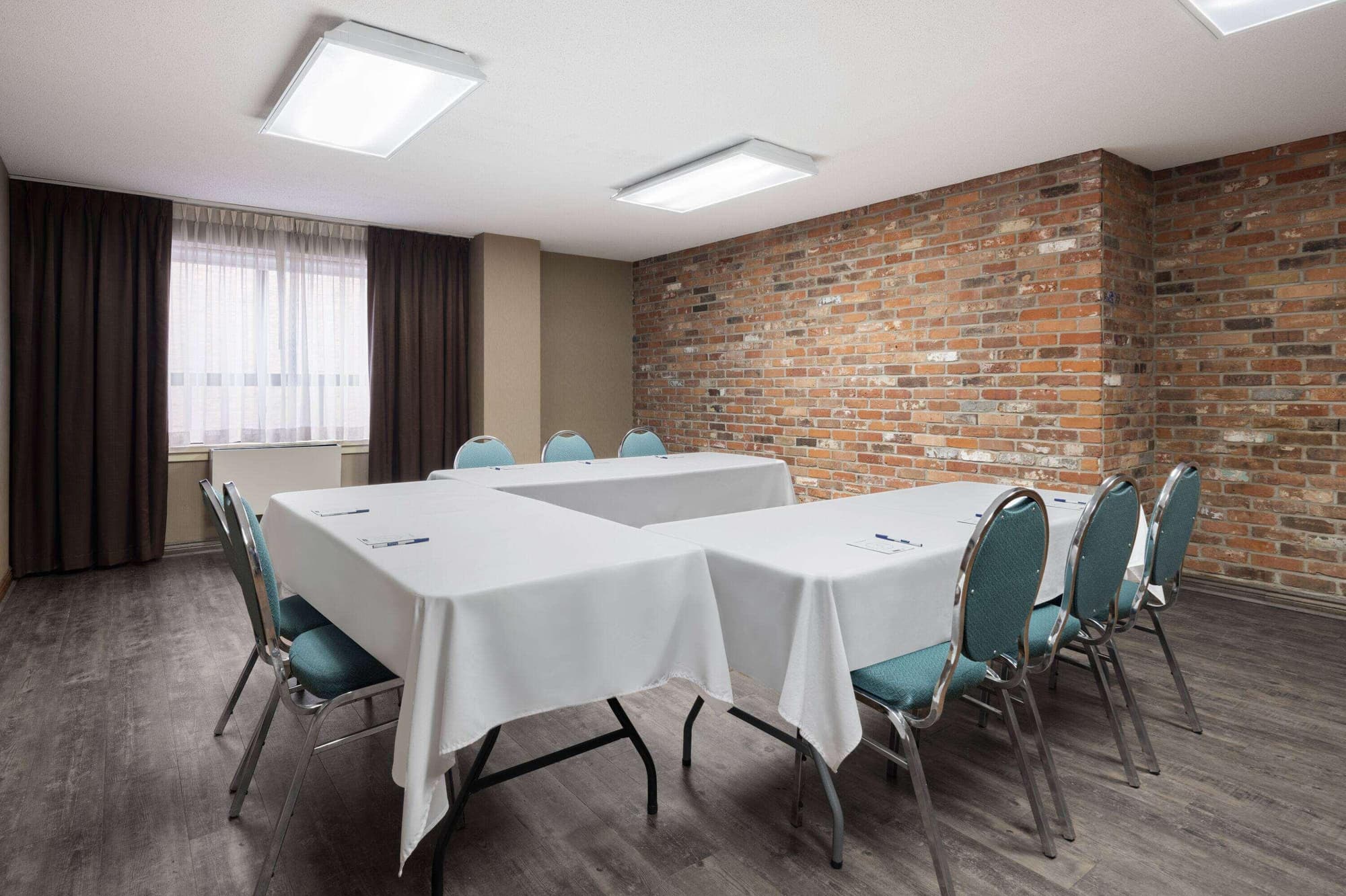 Travelodge by Wyndham Downtown Barrie, Conferences