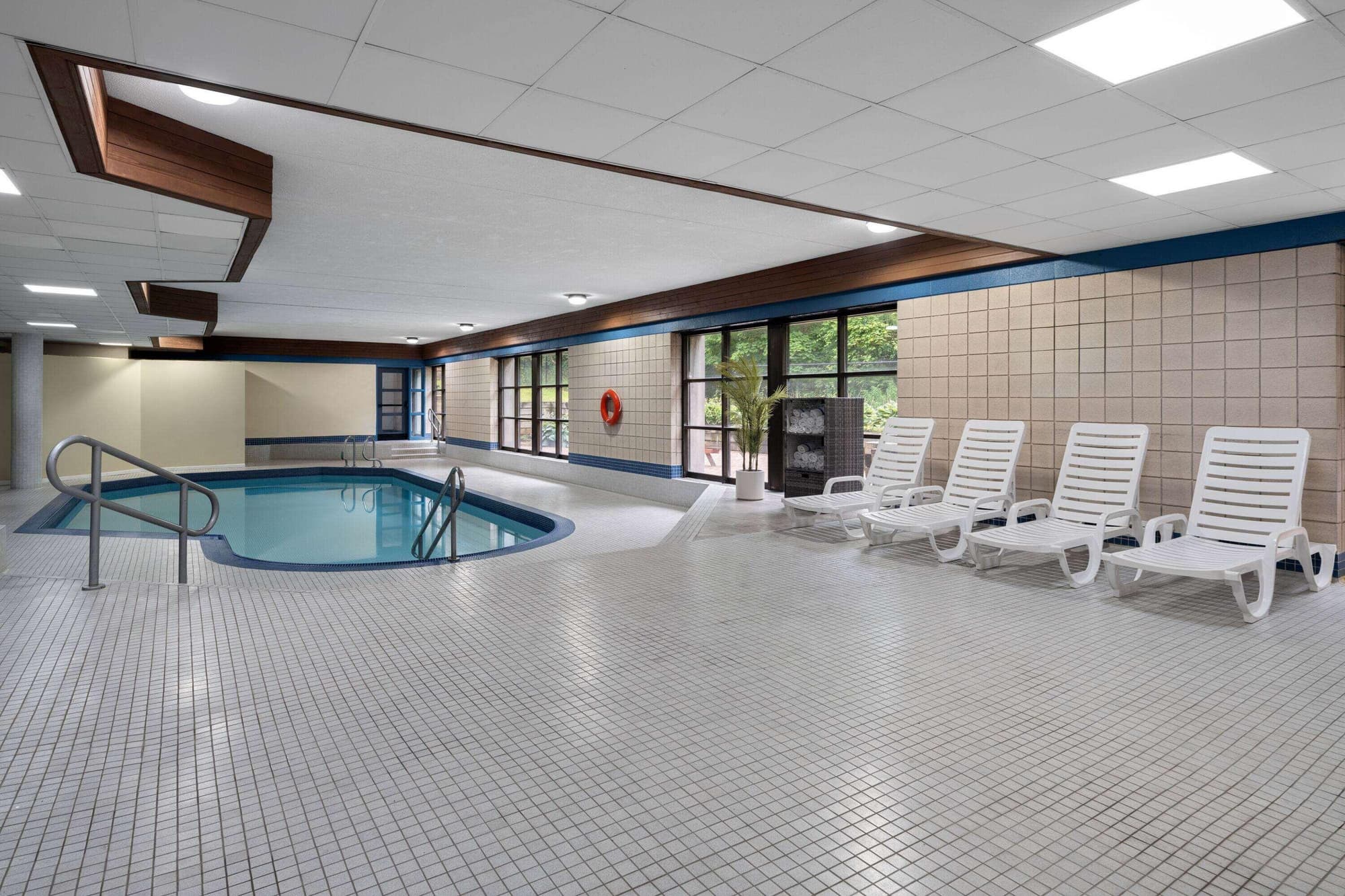 Travelodge by Wyndham Downtown Barrie, Pool