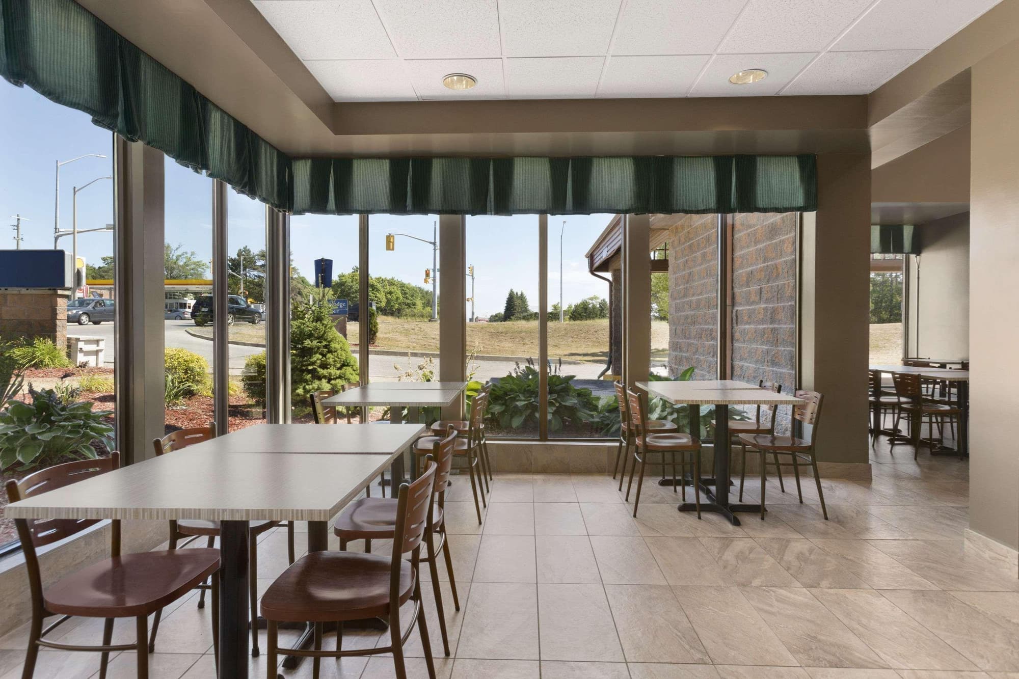 Travelodge by Wyndham Downtown Barrie, Restaurant