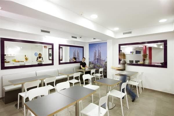 Live & Dream, General view