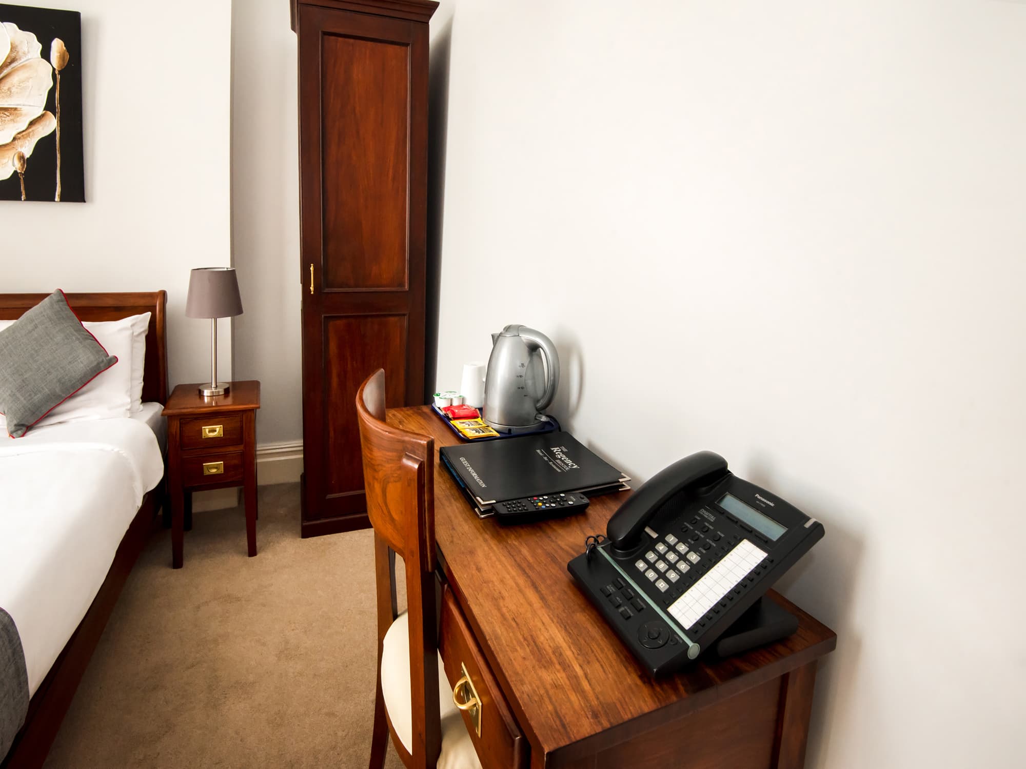 The Regency, Clifton Bristol by Belvilla, Room