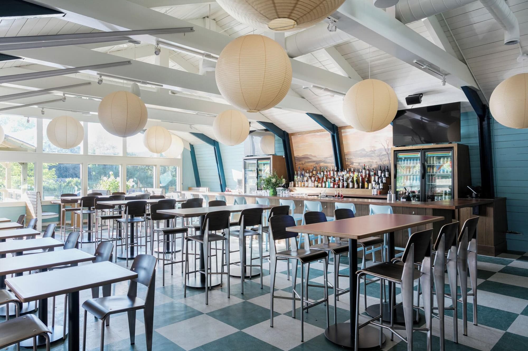 Outbound Stowe, Restaurant