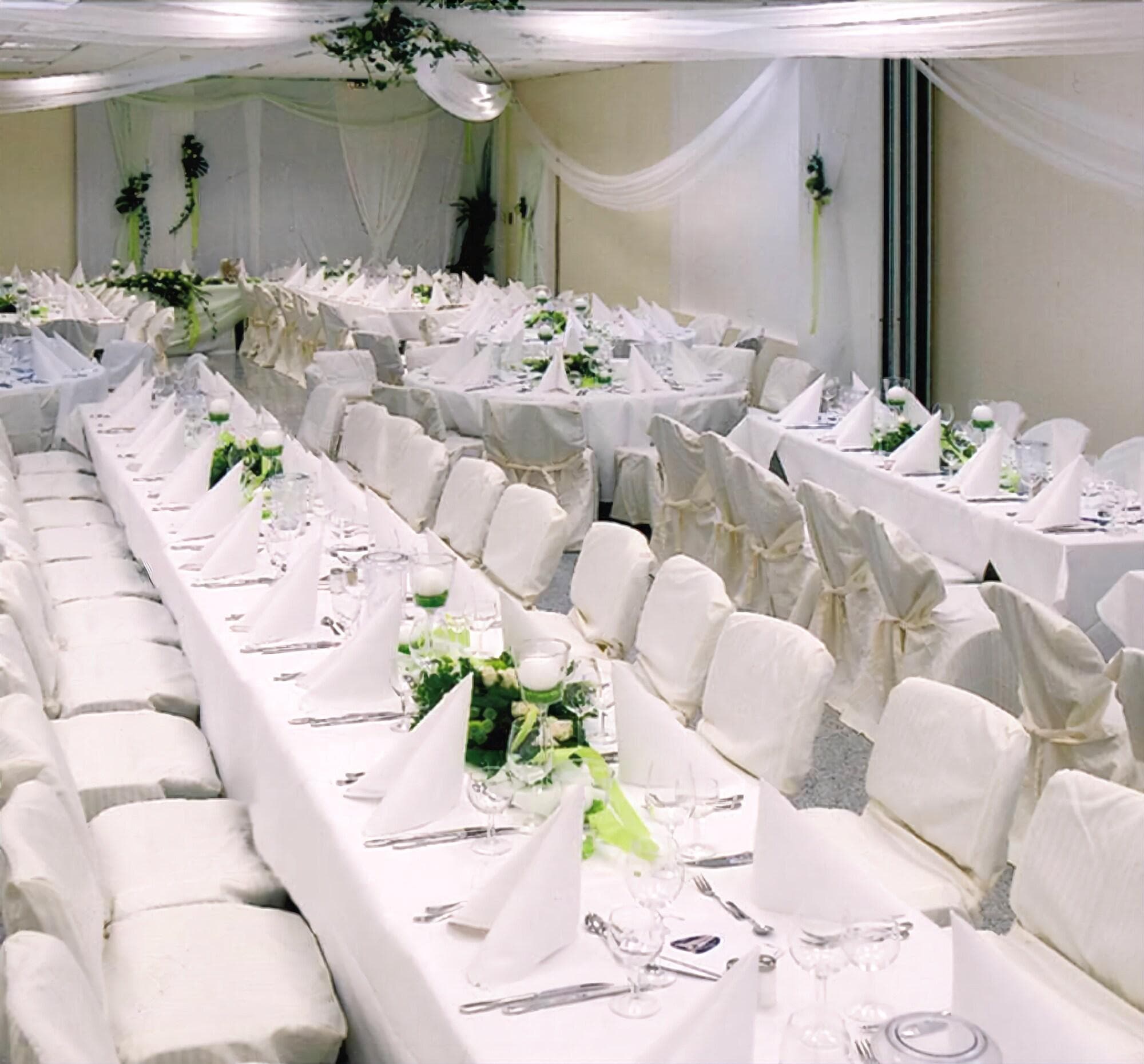 Höttche, Sports and Entertainment