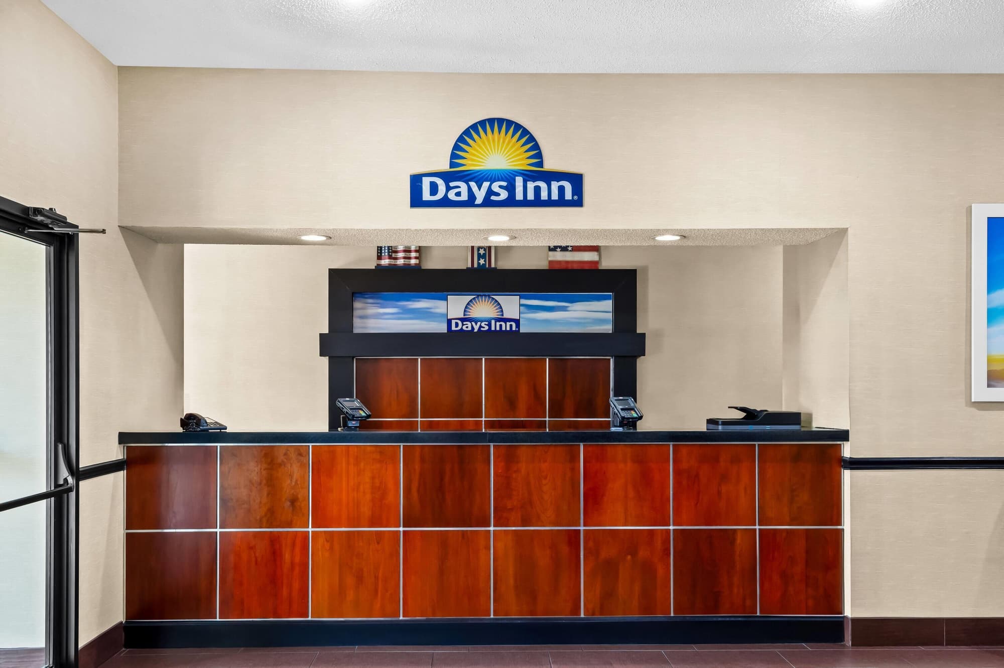 Days Inn by Wyndham Collinsville, Lobby