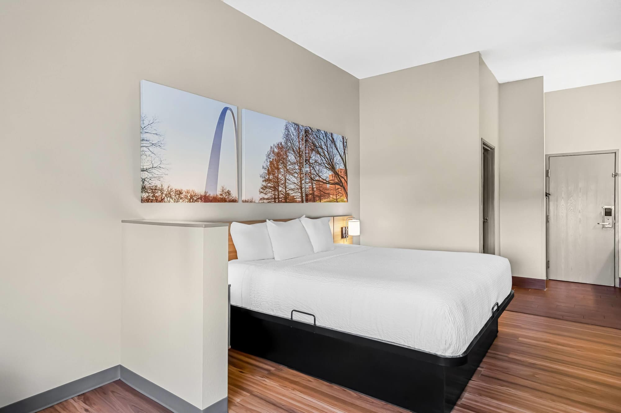 Days Inn by Wyndham Collinsville, Room