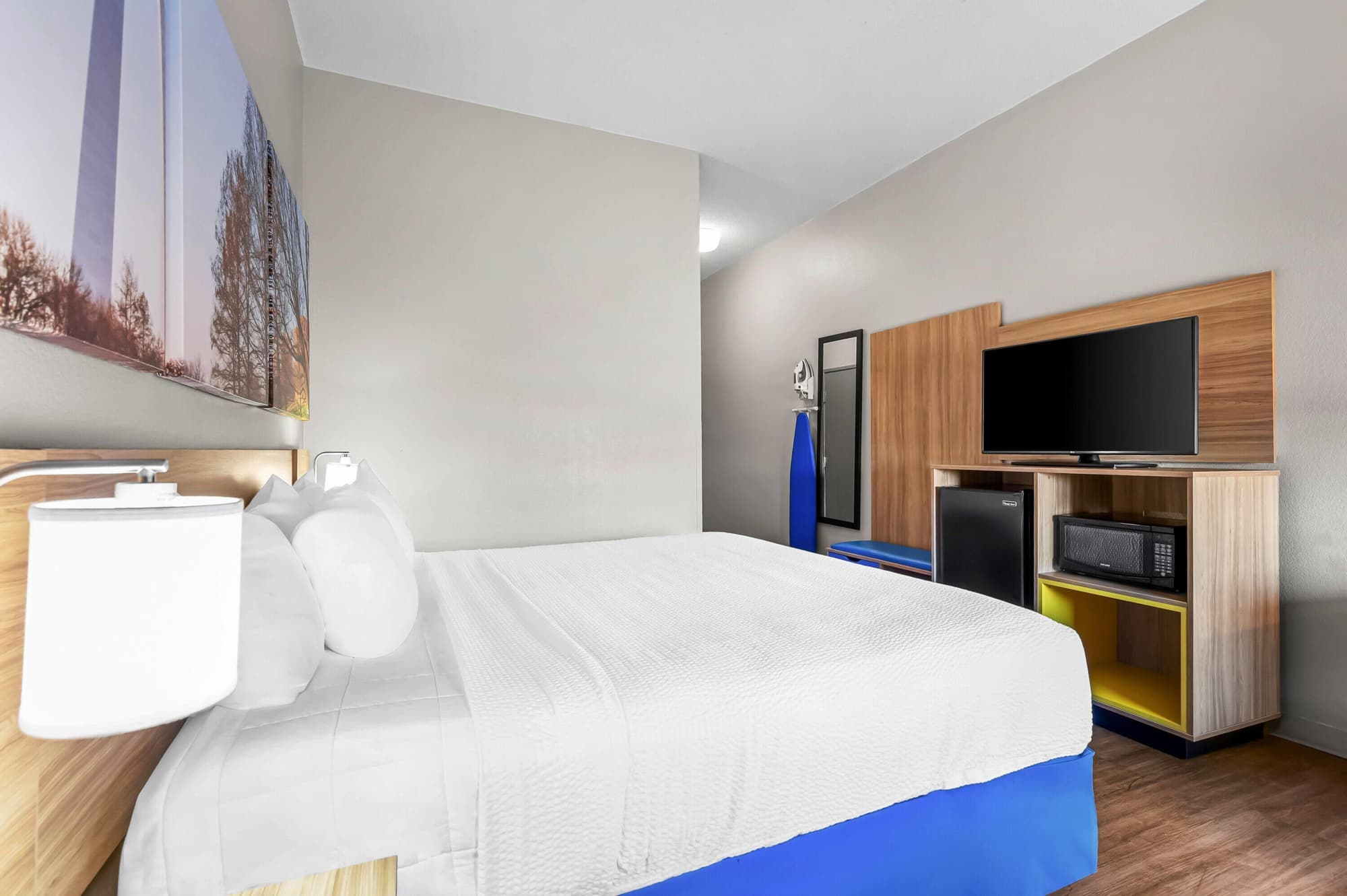 Days Inn by Wyndham Collinsville, Room