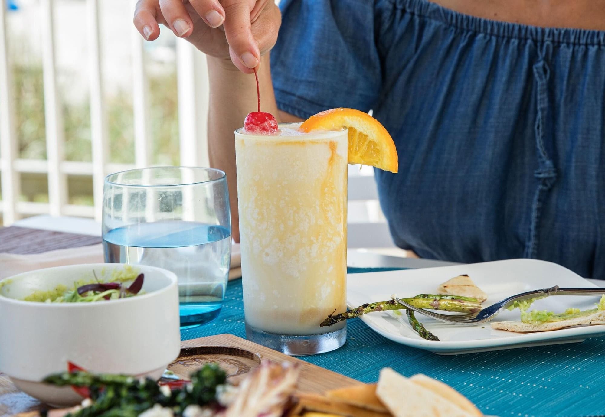 Tides Folly Beach, Restaurant