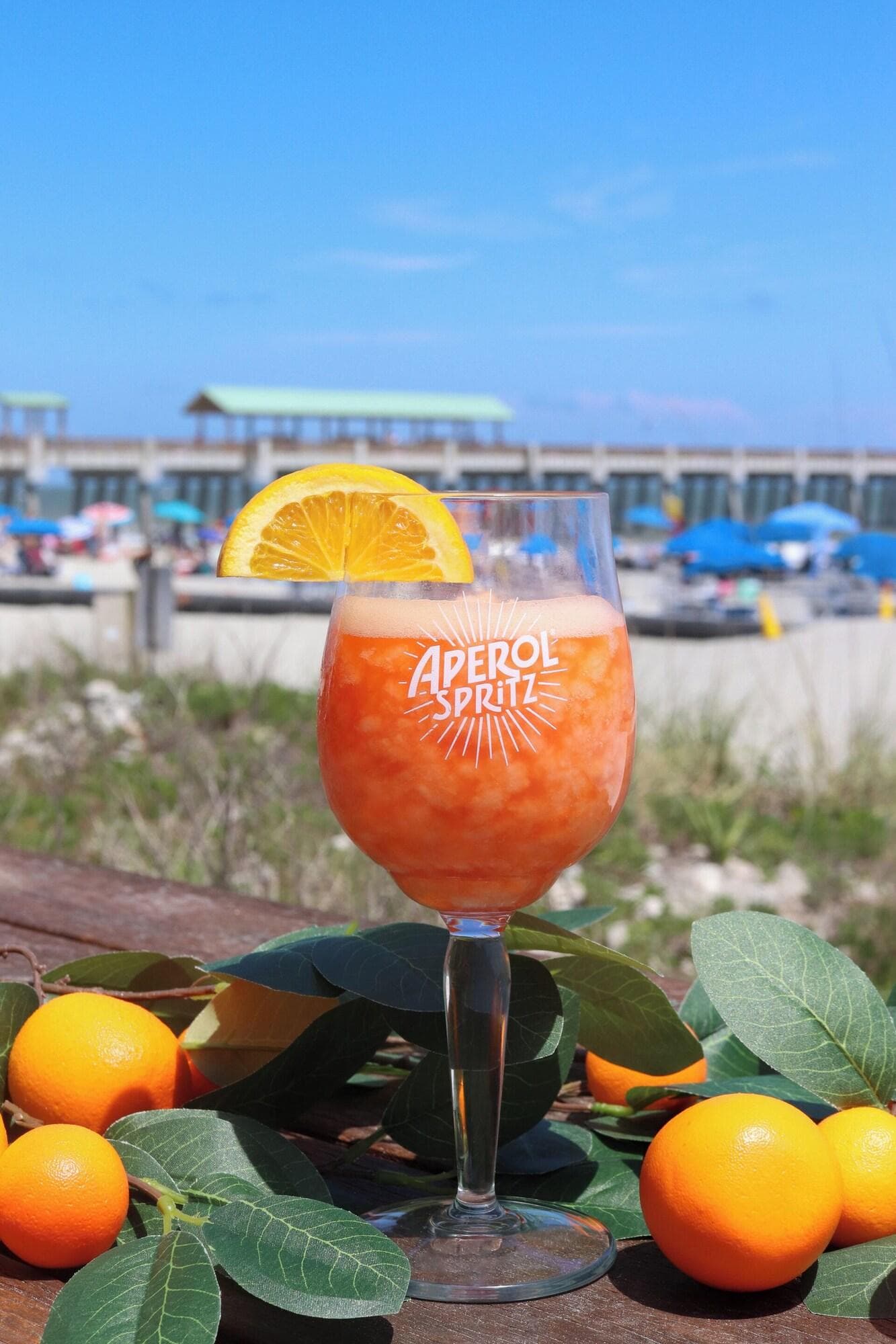 Tides Folly Beach, Restaurant