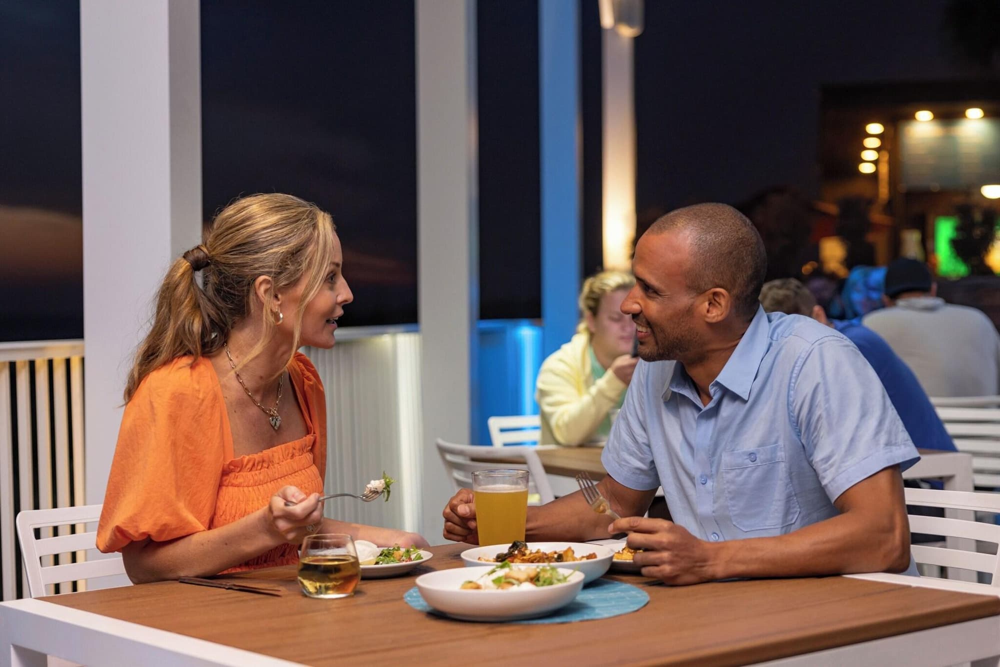 Tides Folly Beach, Restaurant