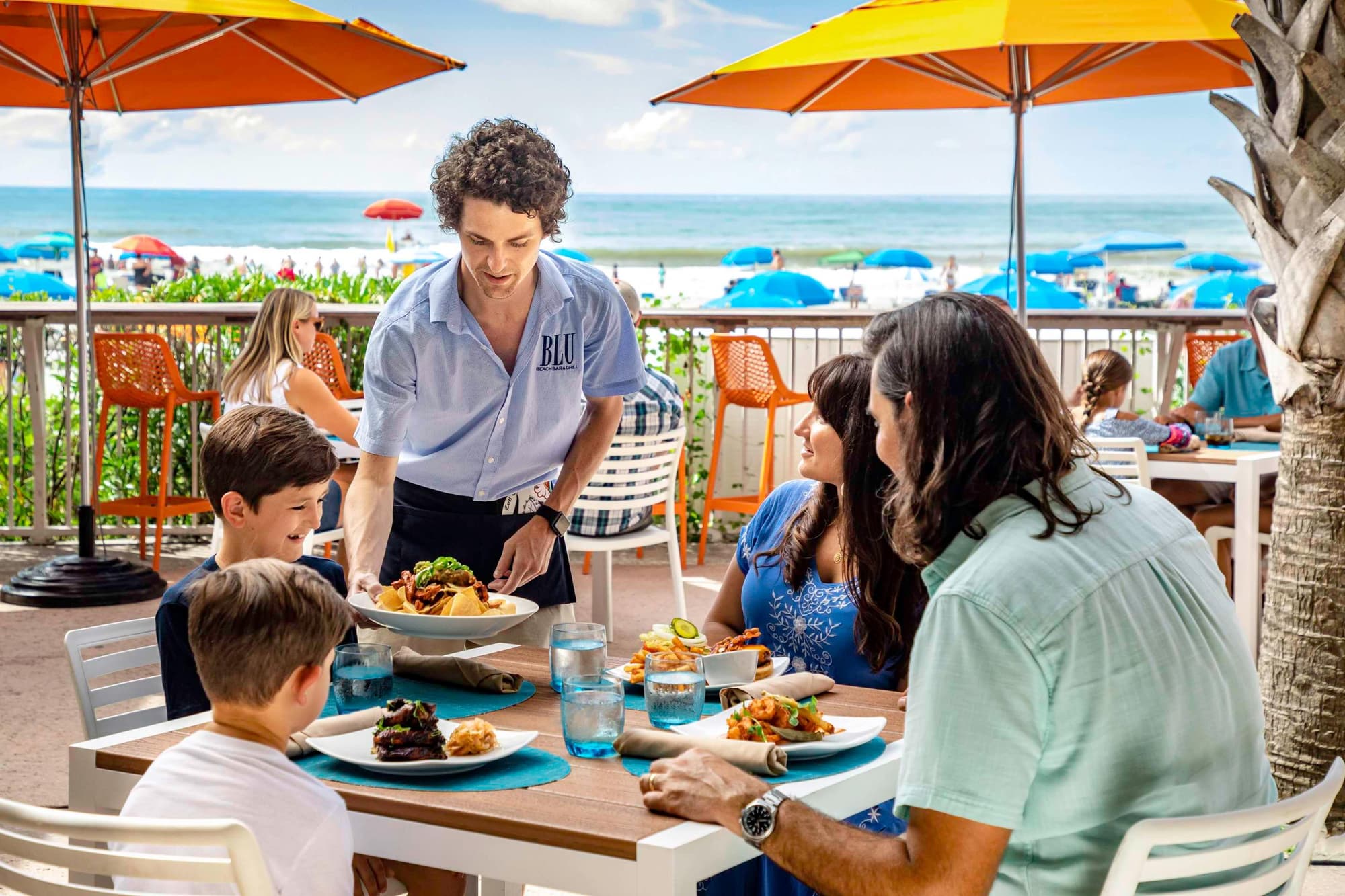 Tides Folly Beach, Restaurant