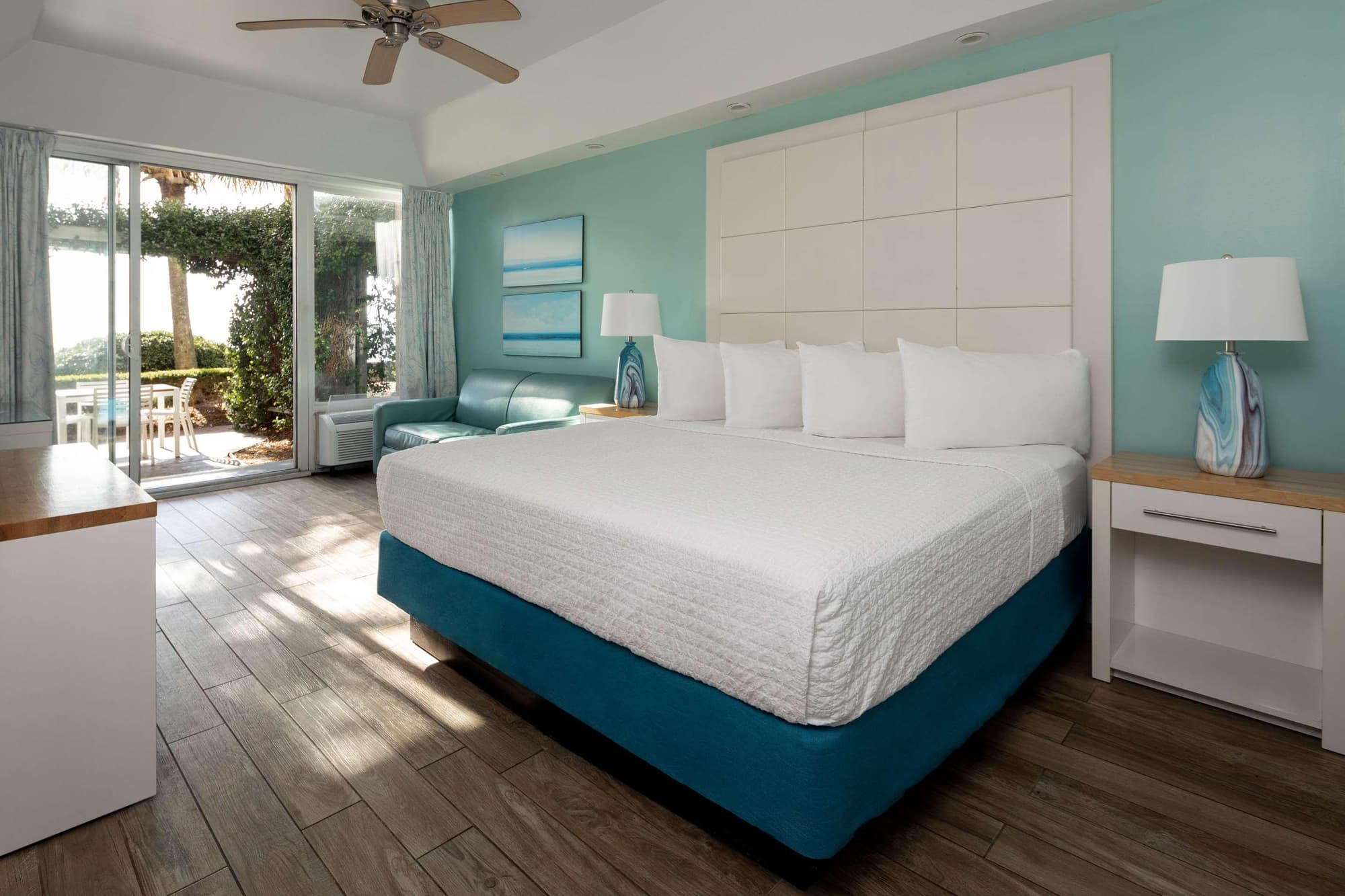 Tides Folly Beach, Room