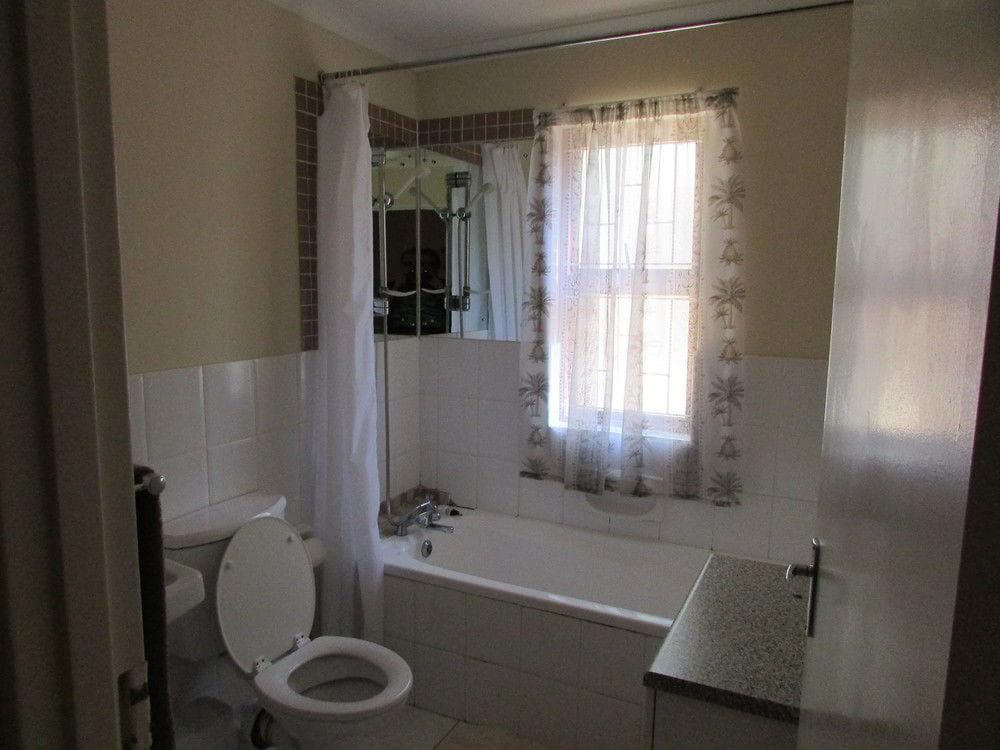 Serengeti Self Catering Units, Room