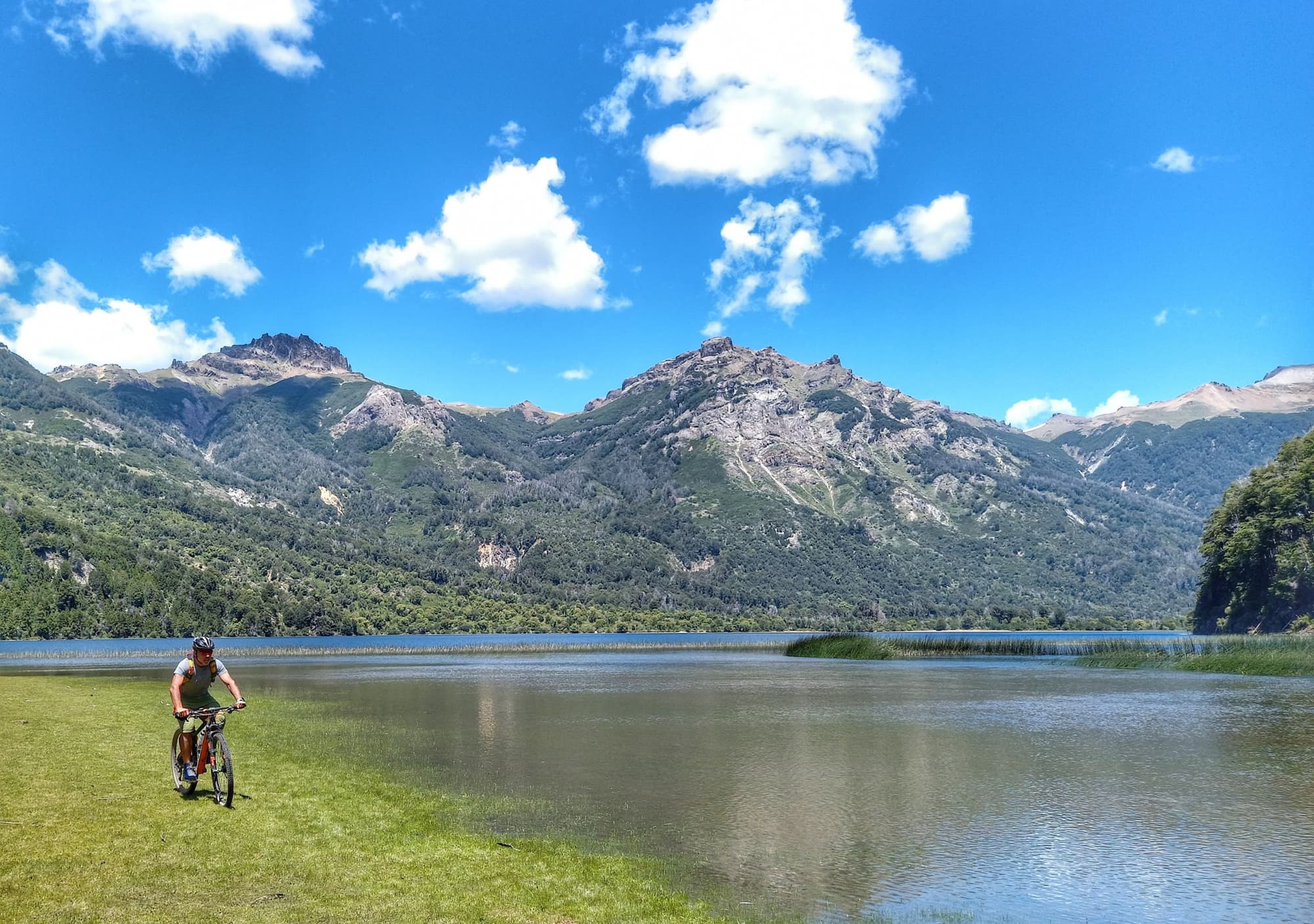 Rio Hermoso Hotel de Montaña, Sports and Entertainment