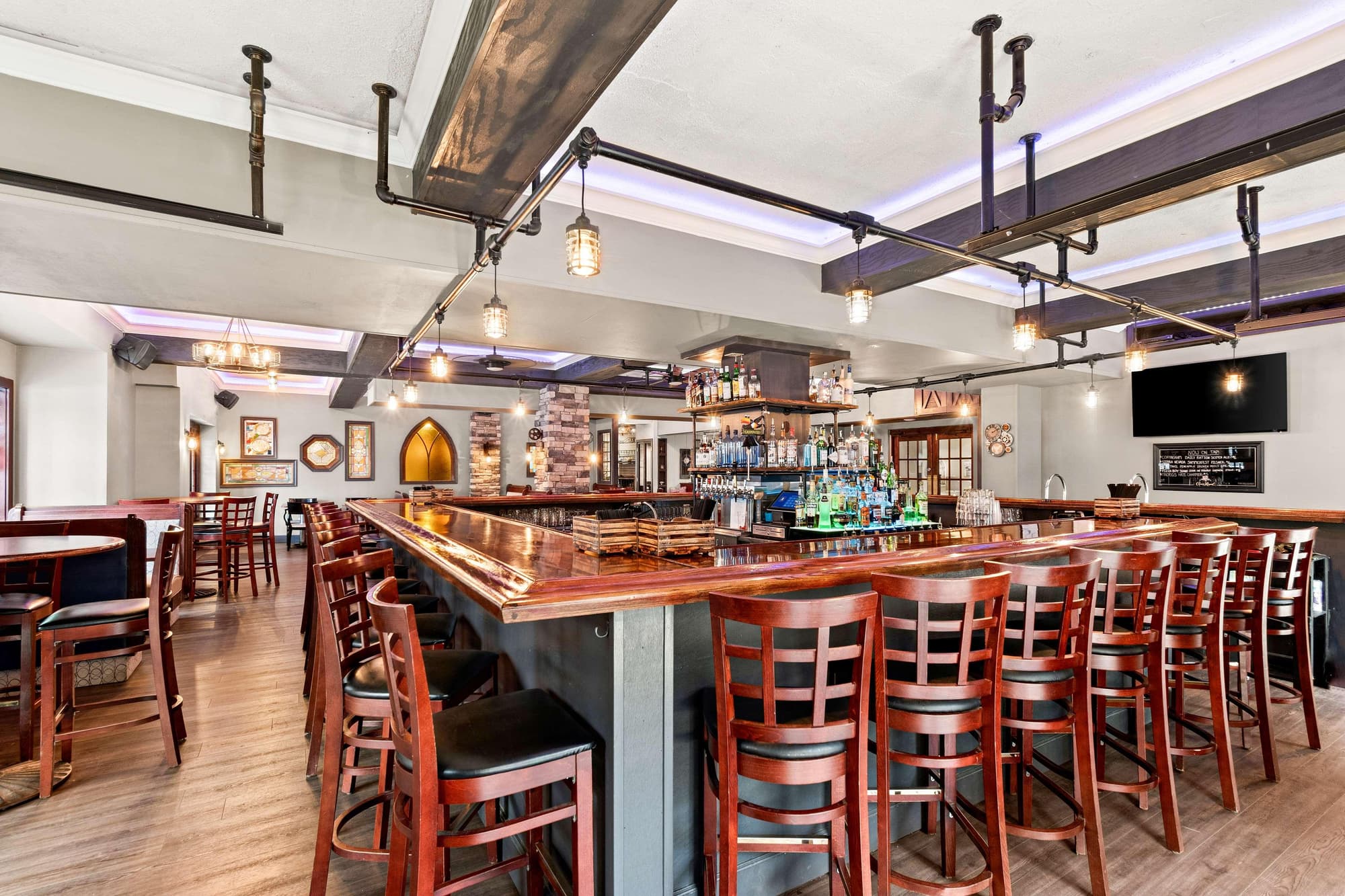 Genetti Hotel, SureStay Collection by Best Western, Bar