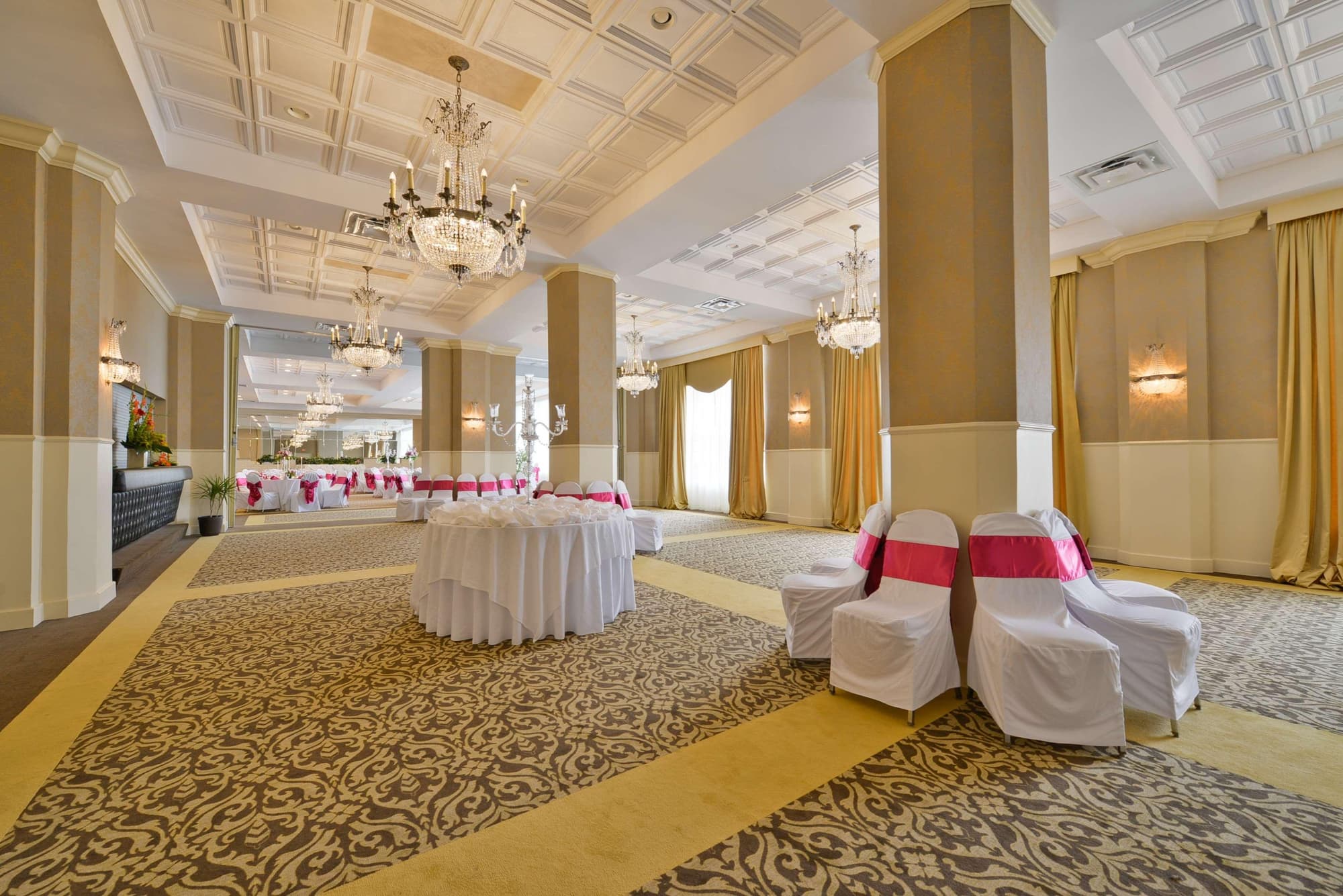 Genetti Hotel, SureStay Collection by Best Western, Conferences