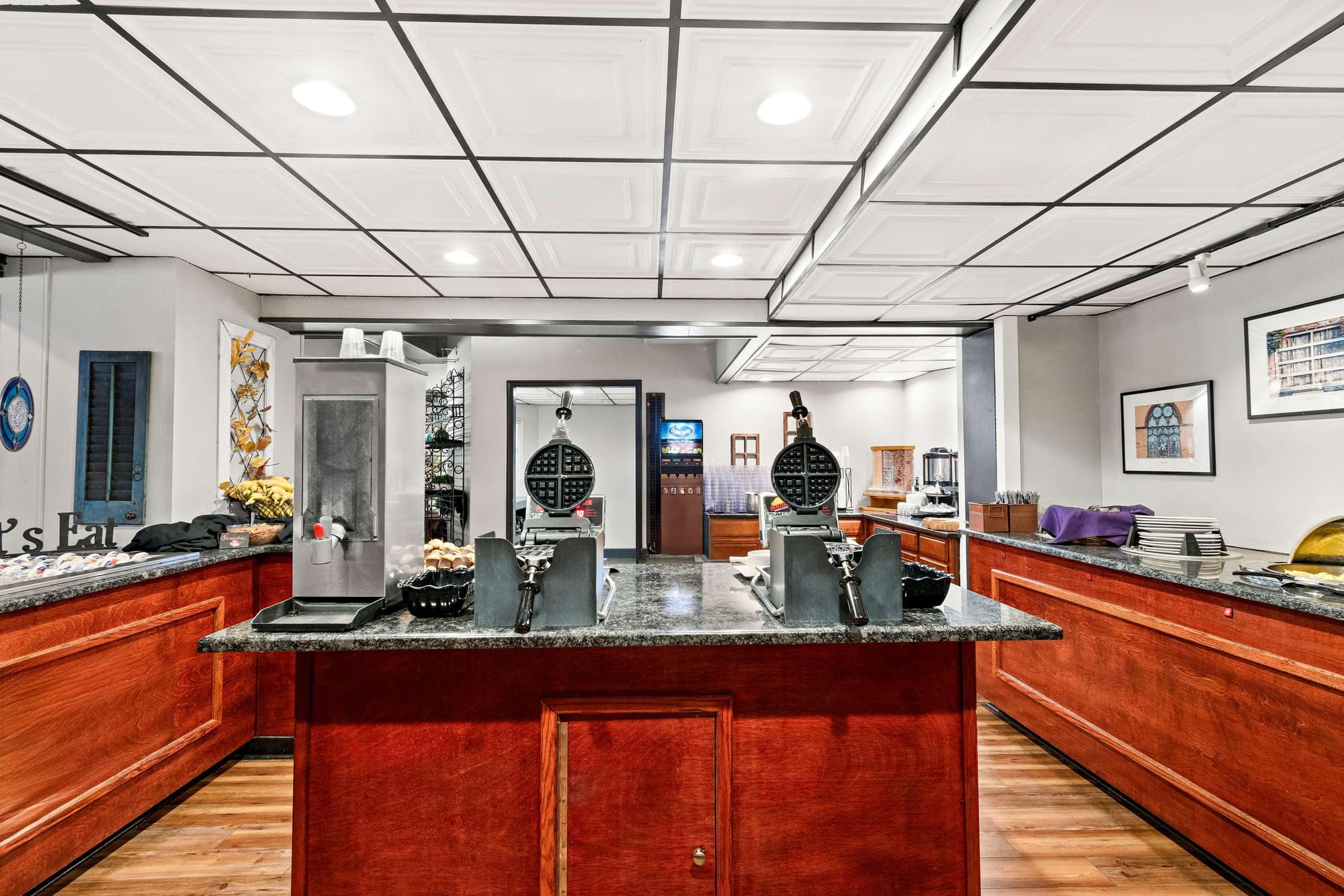 Genetti Hotel, SureStay Collection by Best Western, Restaurant