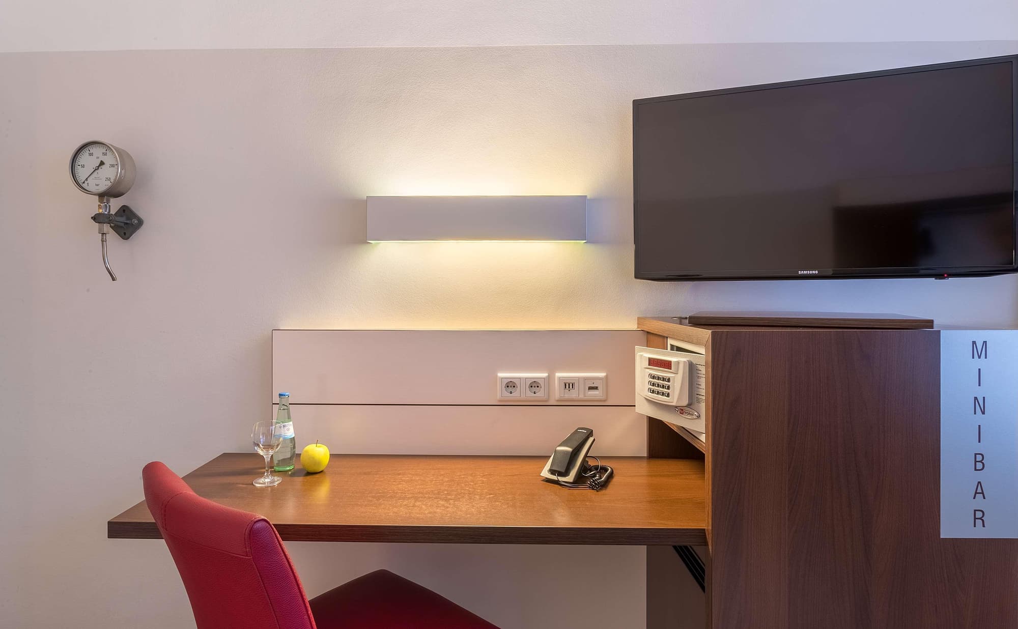 Ferrotel Duisburg, Room