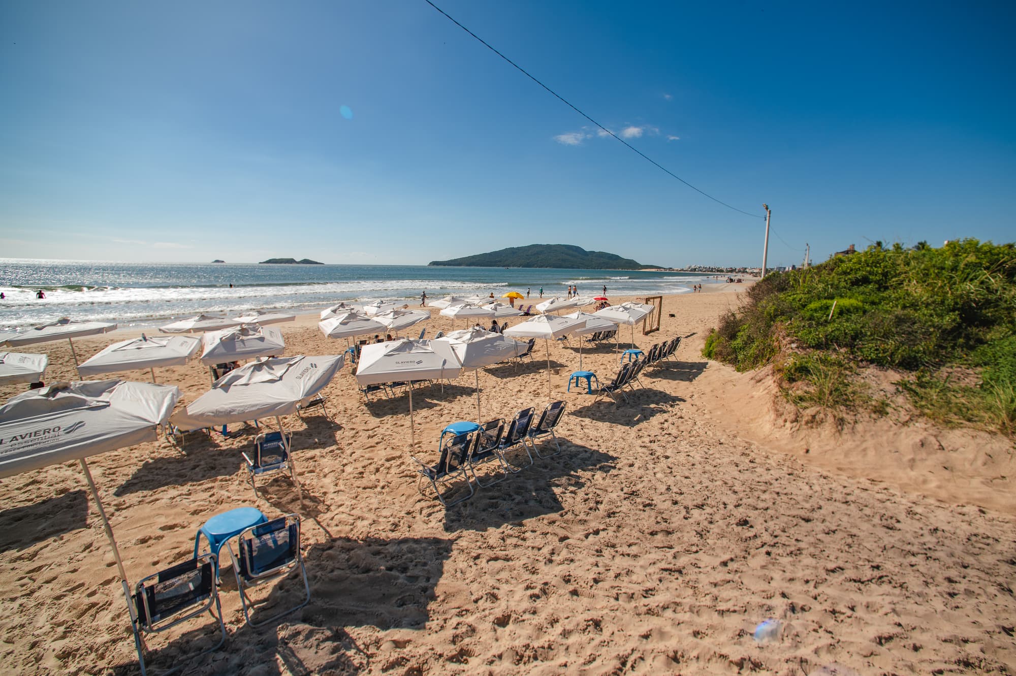 Slaviero Ingleses Convention, Bar