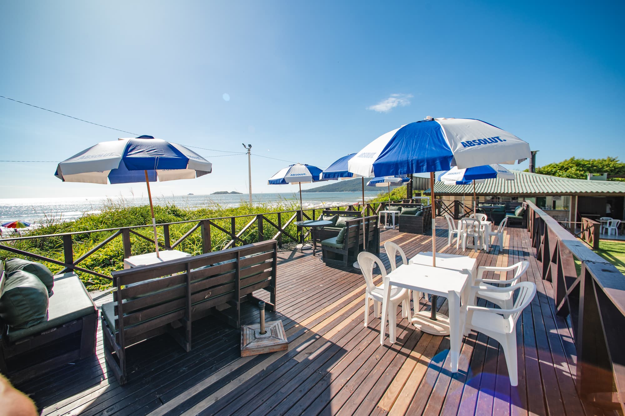 Slaviero Ingleses Convention, Bar