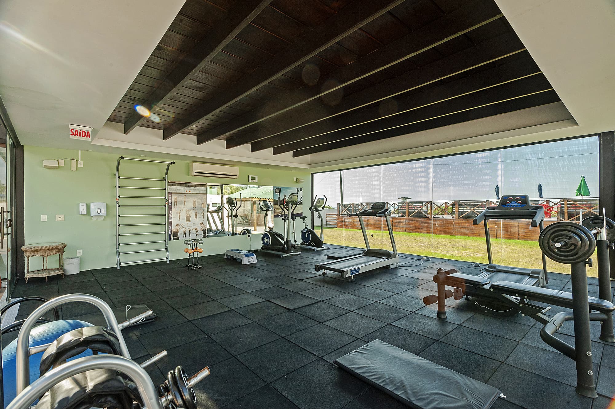 Slaviero Ingleses Convention, Sports and Entertainment