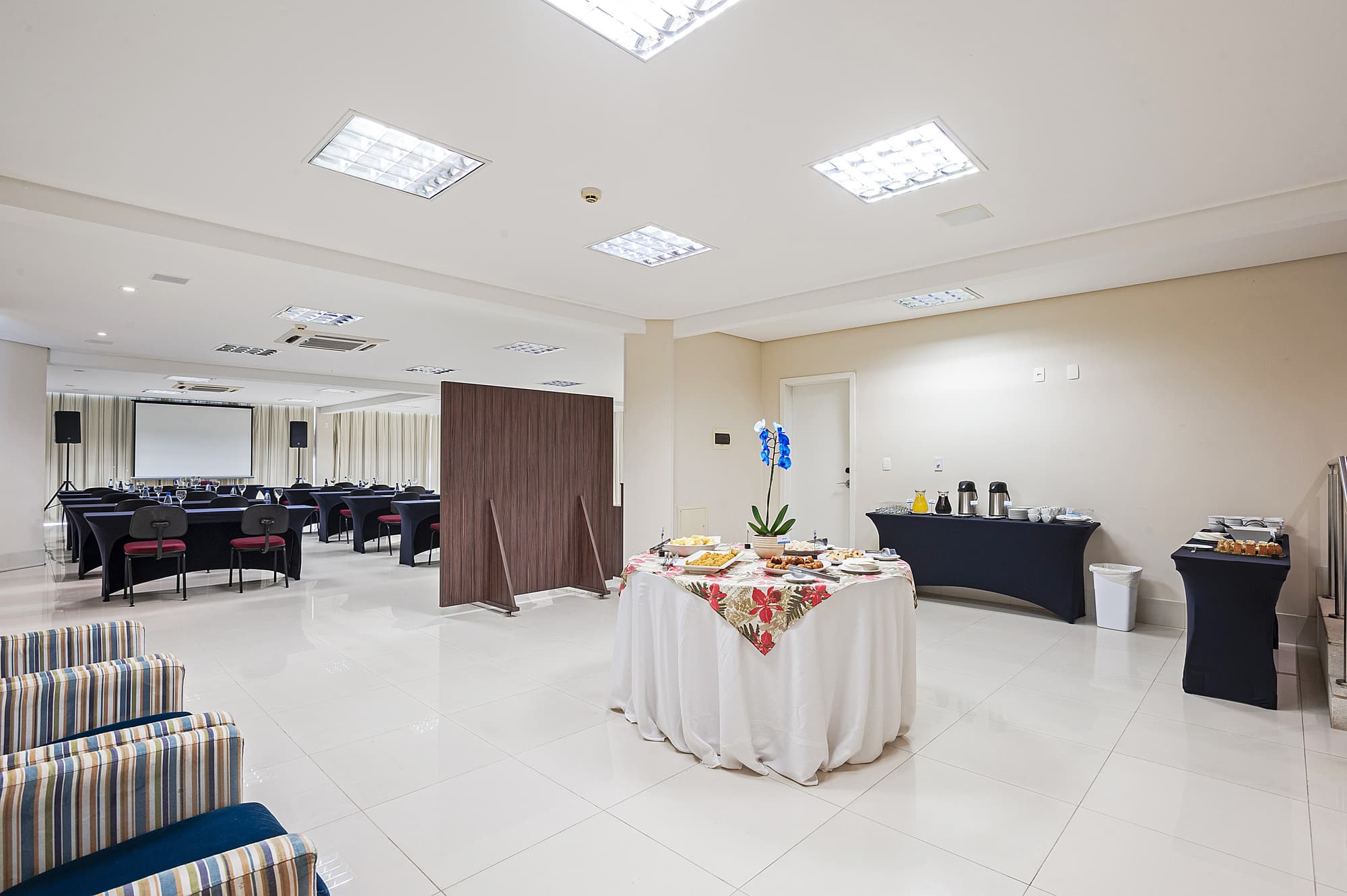 Slaviero Ingleses Convention, Conferences