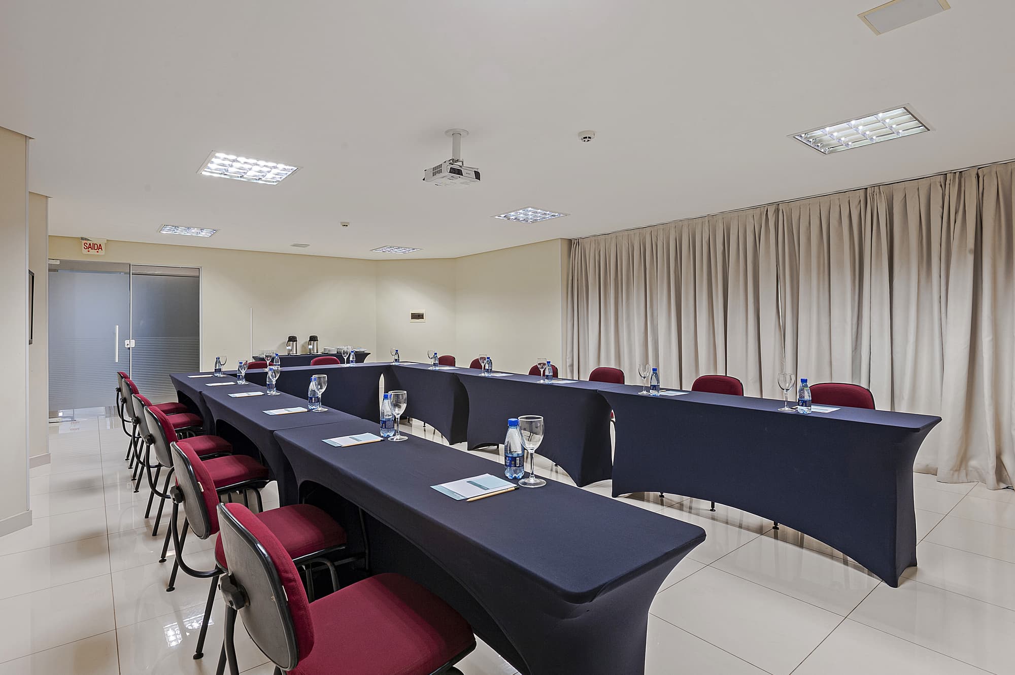 Slaviero Ingleses Convention, Conferences