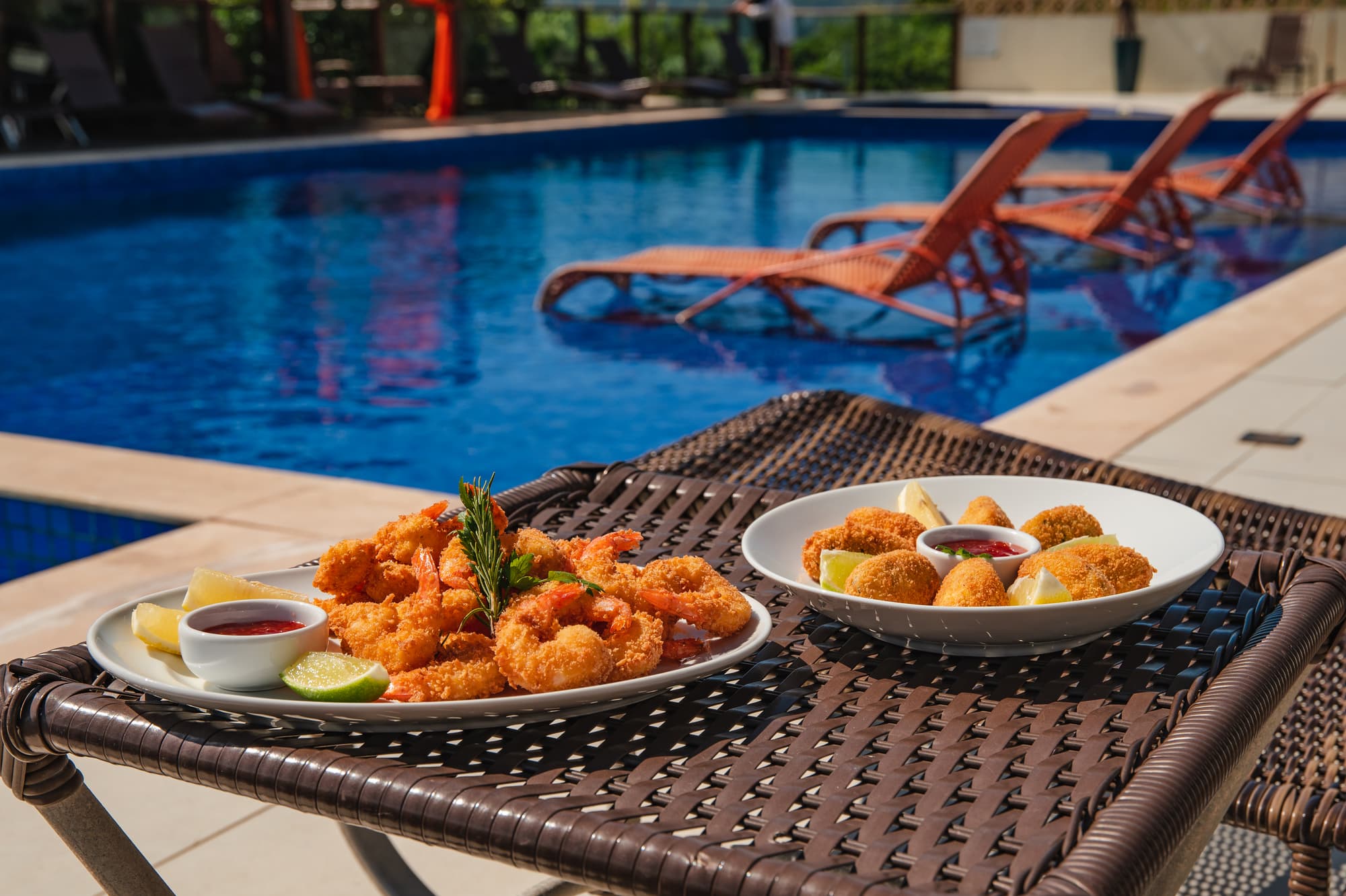 Slaviero Ingleses Convention, Pool