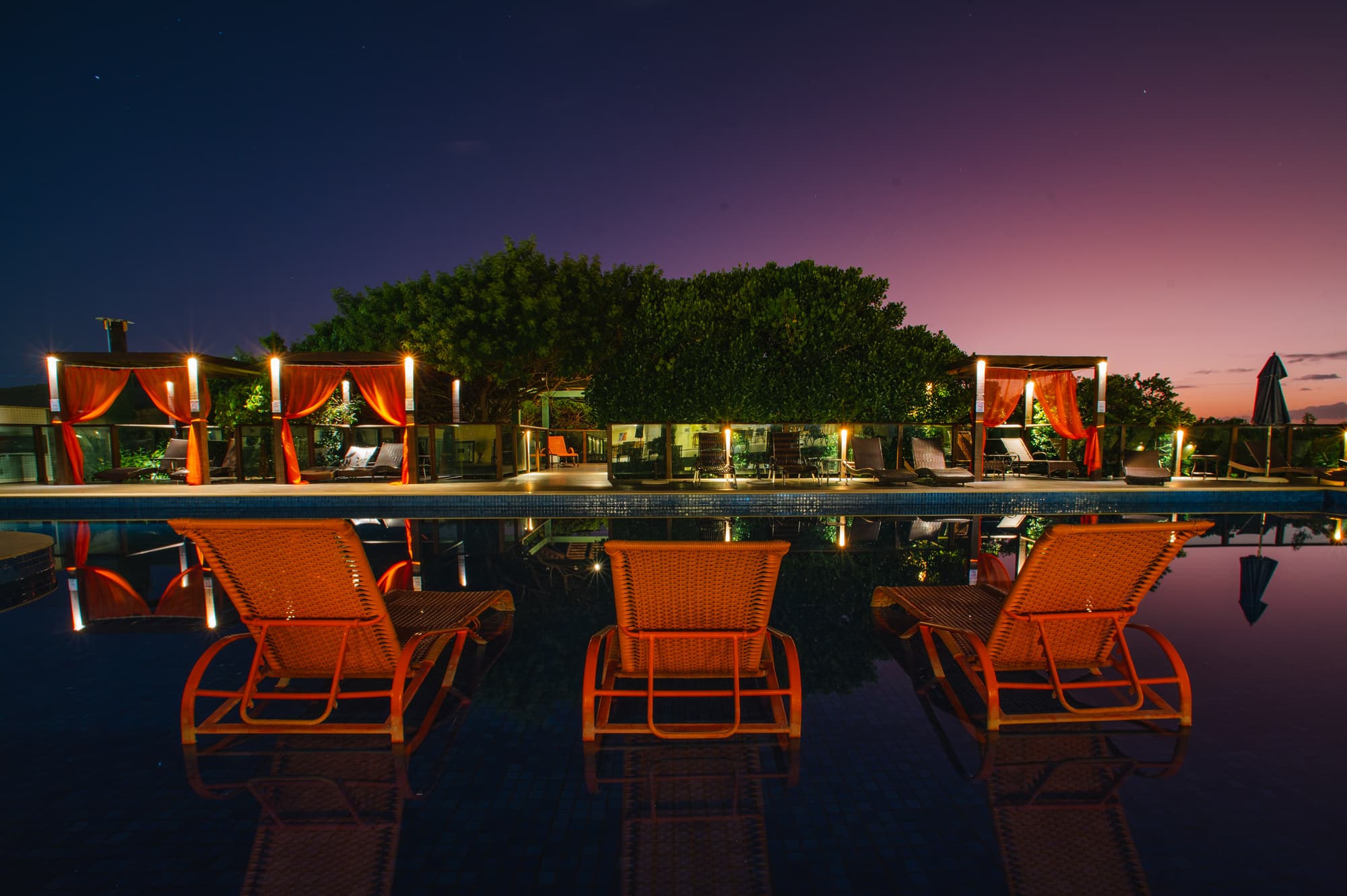 Slaviero Ingleses Convention, Pool