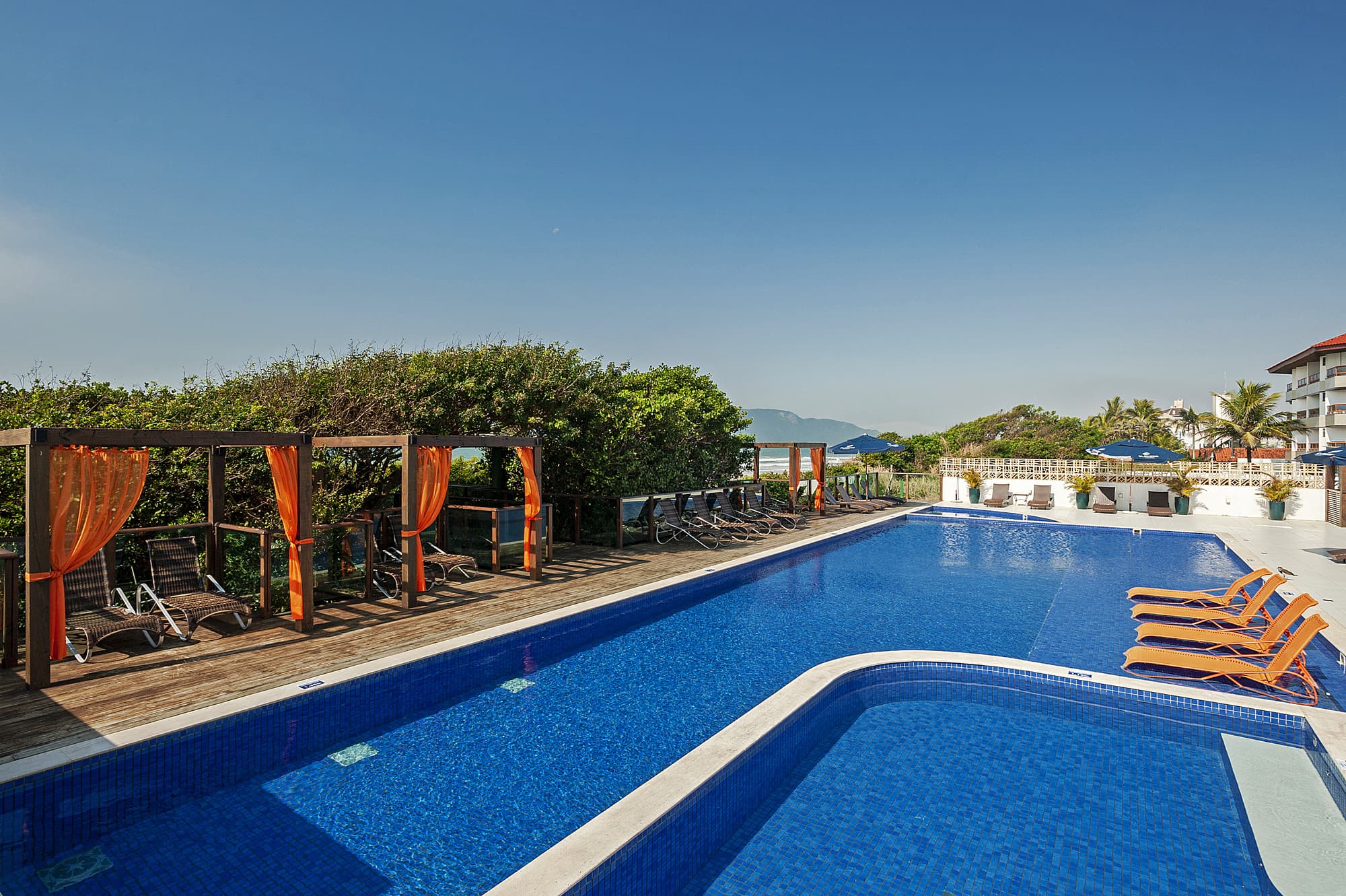 Slaviero Ingleses Convention, Pool