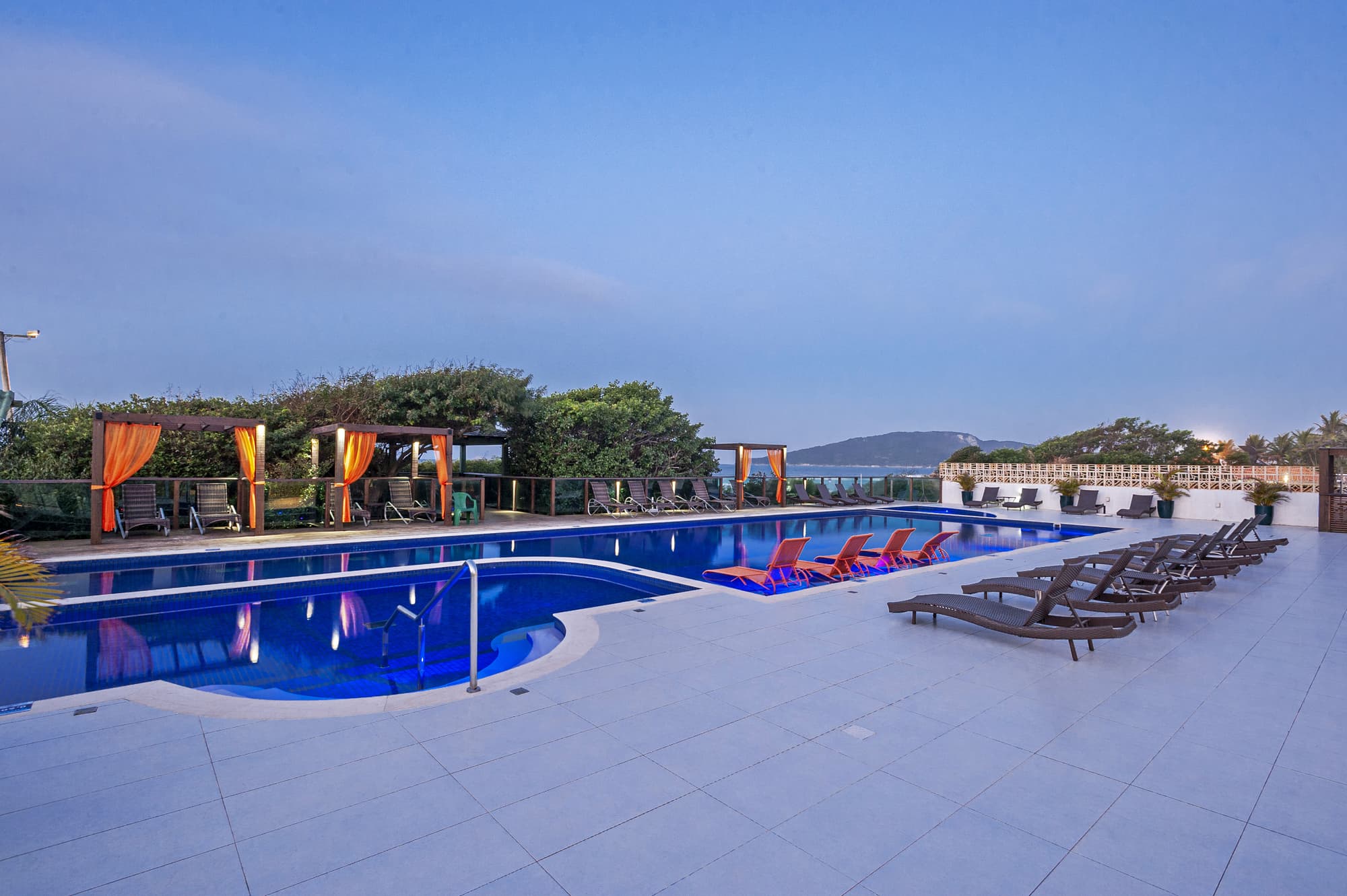 Slaviero Ingleses Convention, Pool