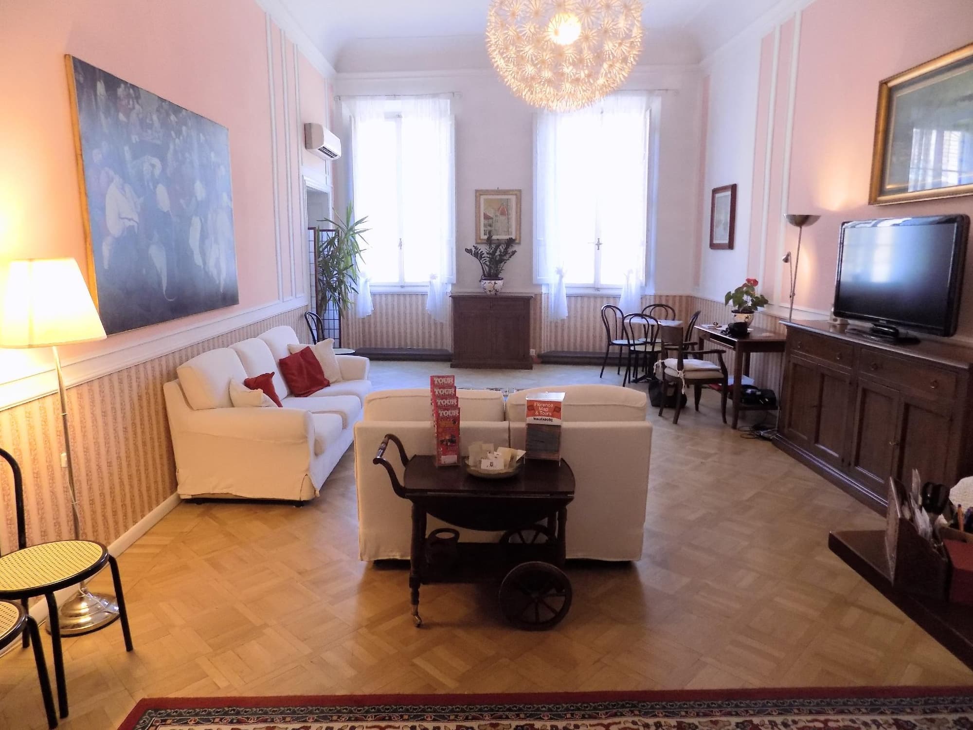 Il Pitti Soggiorno, Lobby