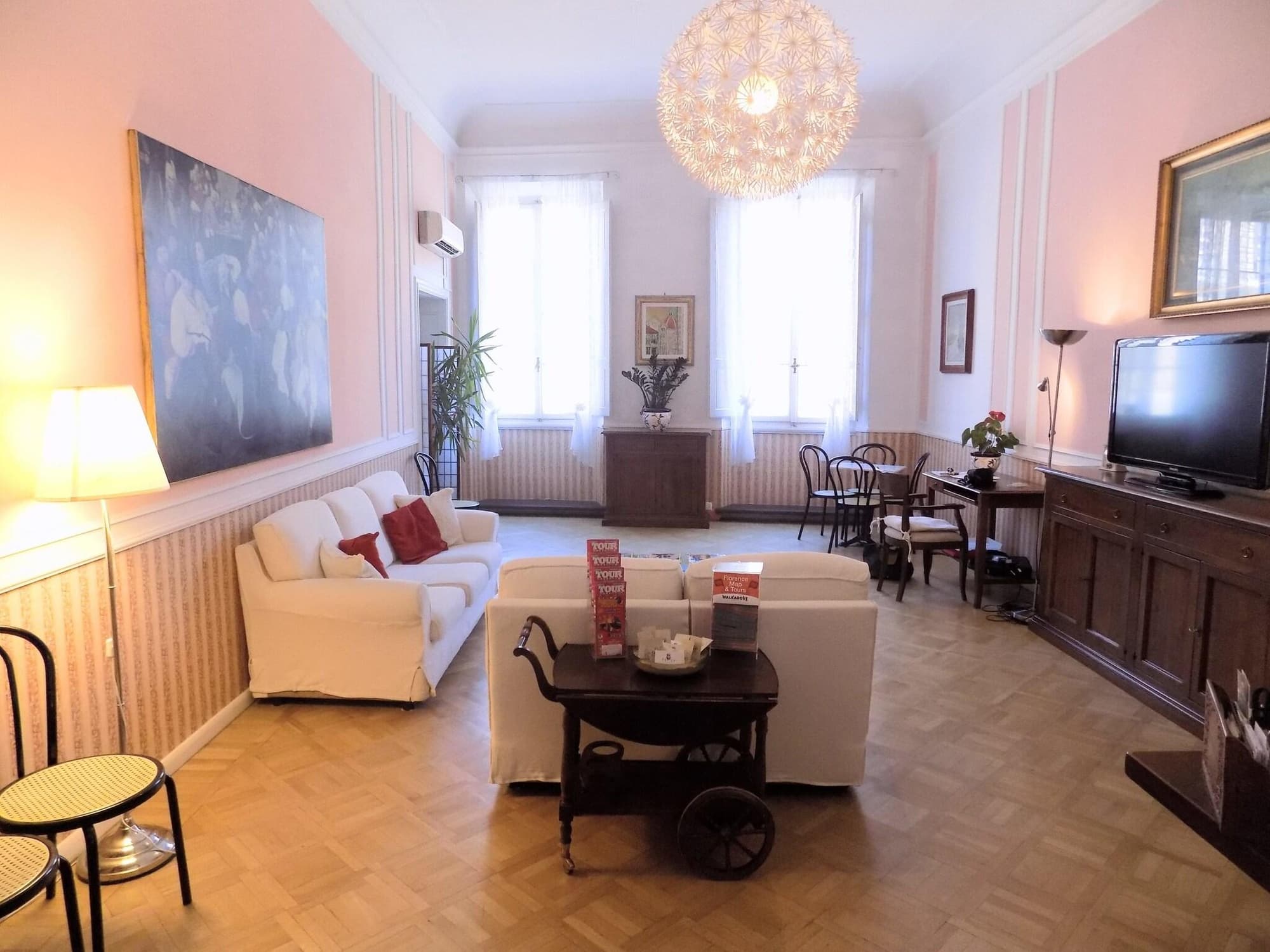 Il Pitti Soggiorno, Lobby