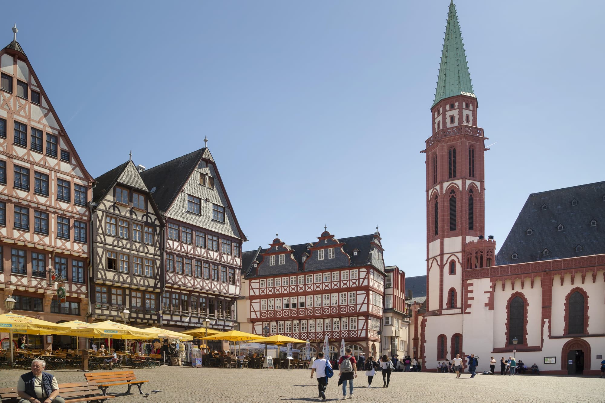 Premier Inn Frankfurt City Centre, General view